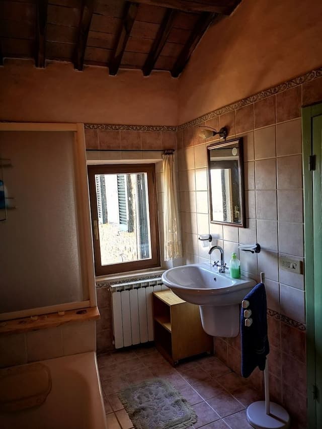 Double Room, Corner (Private external bathroom)