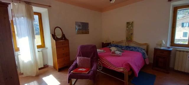 Double Room, Corner (Private external bathroom)