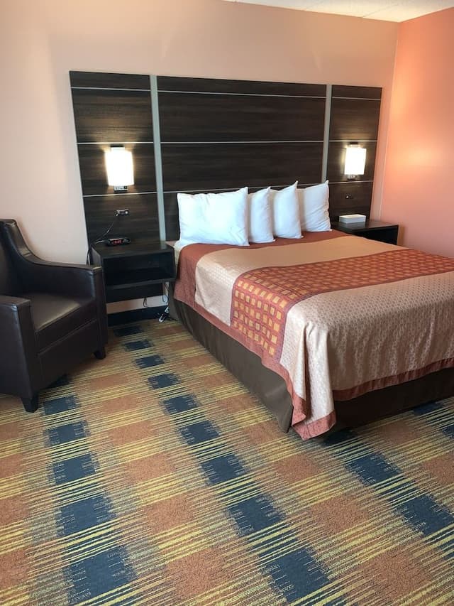 Standard Room, 1 Queen Bed, Non Smoking