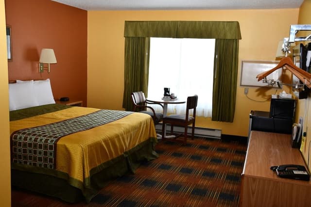 Standard Room, 1 King Bed, Non Smoking