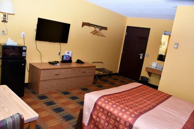 Standard Room, 1 Queen Bed, Non Smoking