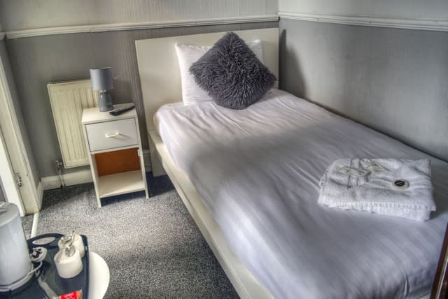 Standard Single Room