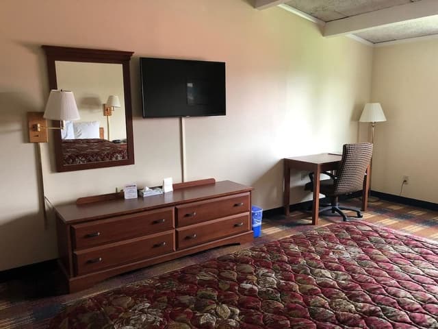 Standard Room, 1 King Bed