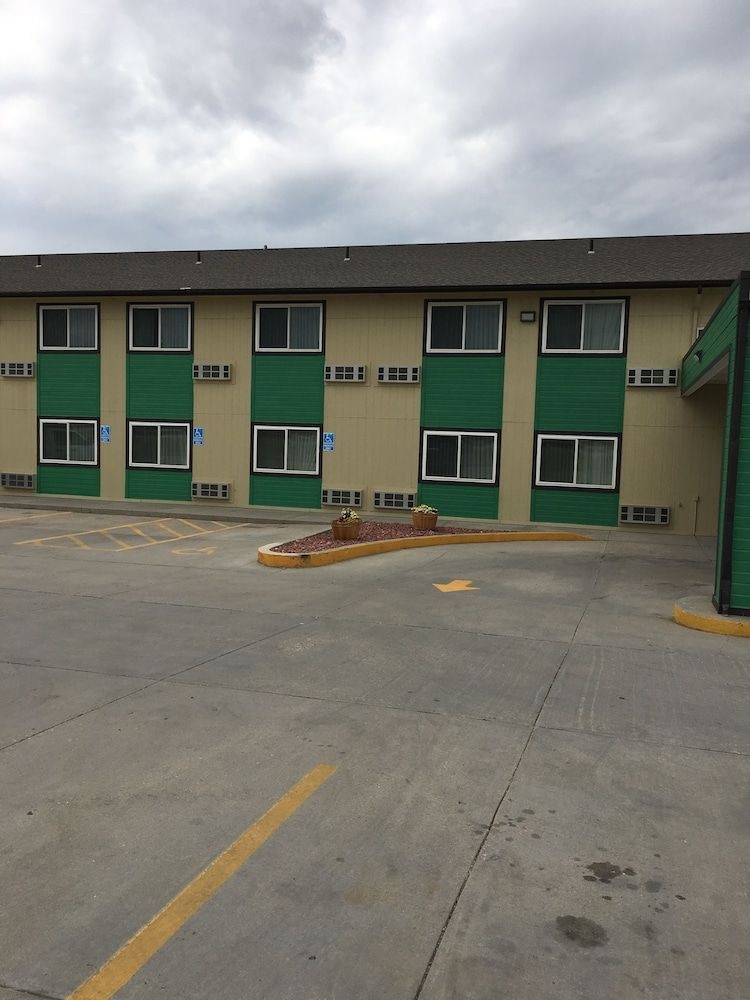 Americas Best Value Inn and Suites Cheyenne2