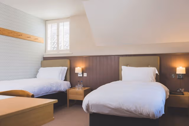Standard Twin Room
