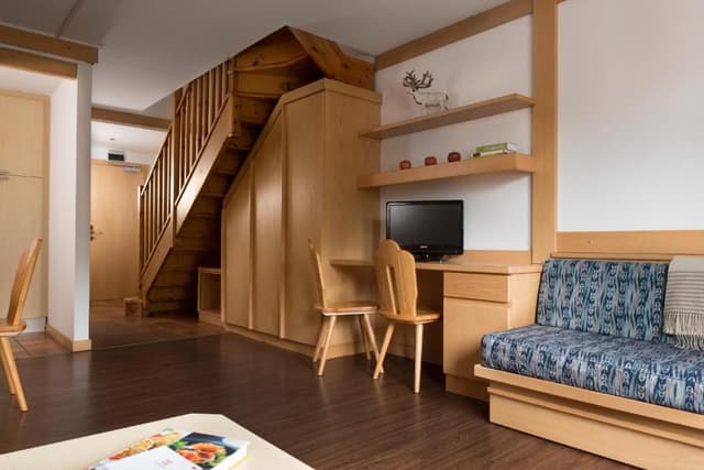 Two-Bedroom Apartment - Split Level