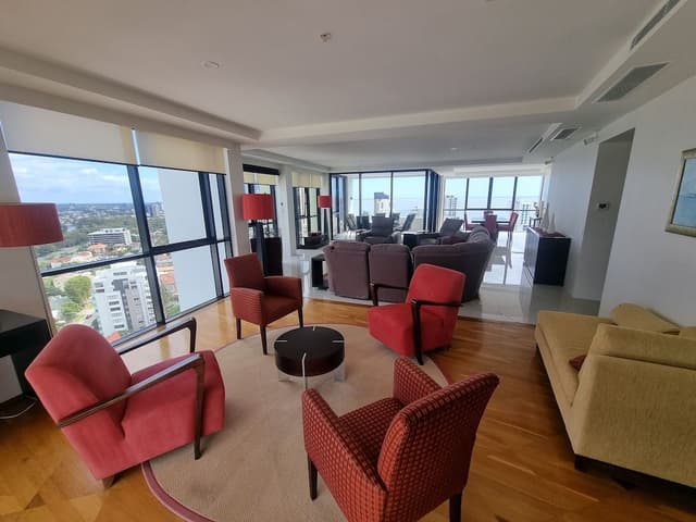 3 Bedroom Sub Penthouse - Ocean Views