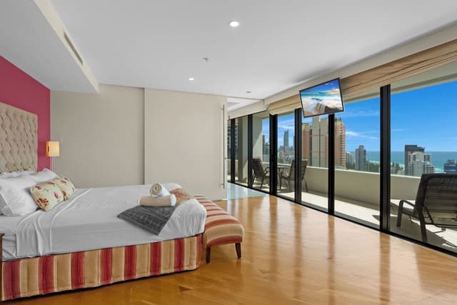 3 Bedroom Sub Penthouse - Ocean Views