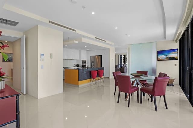 3 Bedroom Sub Penthouse - Ocean Views