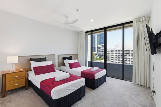 3 Bedroom Superior Ocean Glimpse Apartment