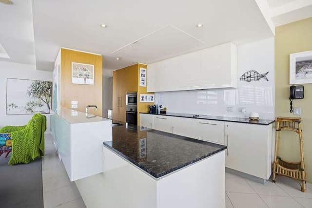 3 Bedroom 2 Bathroom - Ocean Views