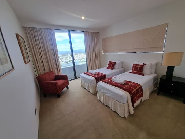 3 Bedroom Sub Penthouse - Ocean Views