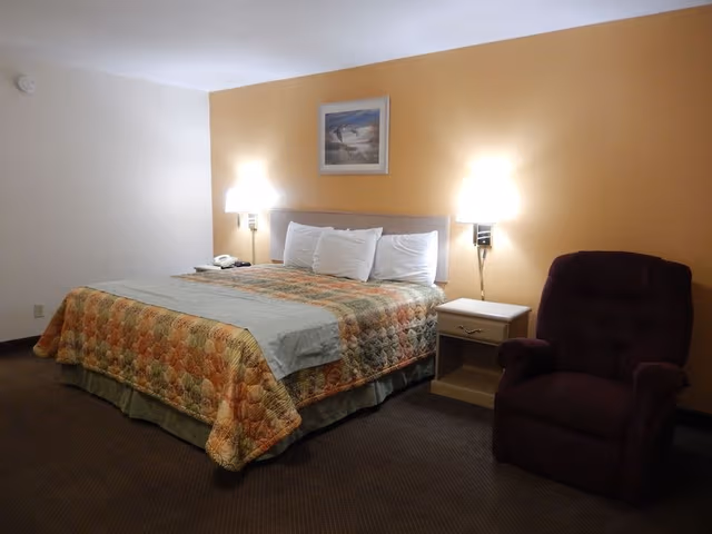 Standard Room, 1 King Bed