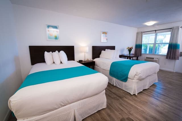 Standard Double Room, 2 Double Beds, Accessible
