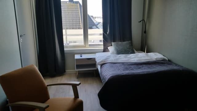 Basic Single Room, 1 Large Twin Bed