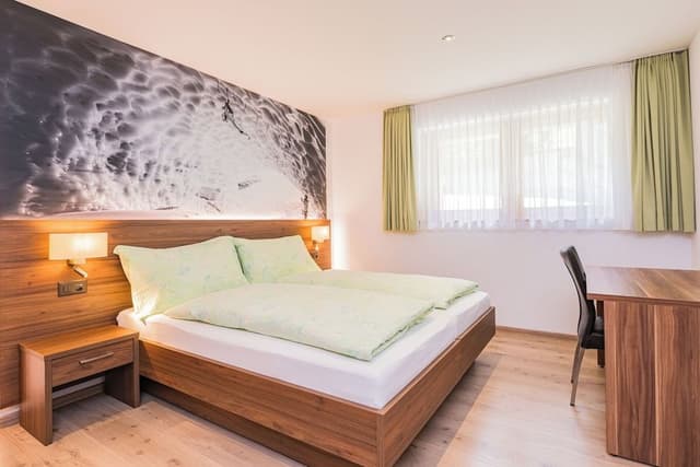 Apartment, 3 Bedrooms, Kitchen, Mountain View