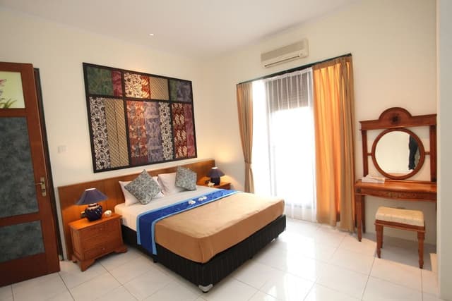 Junior Suite, Non Smoking, Pool View