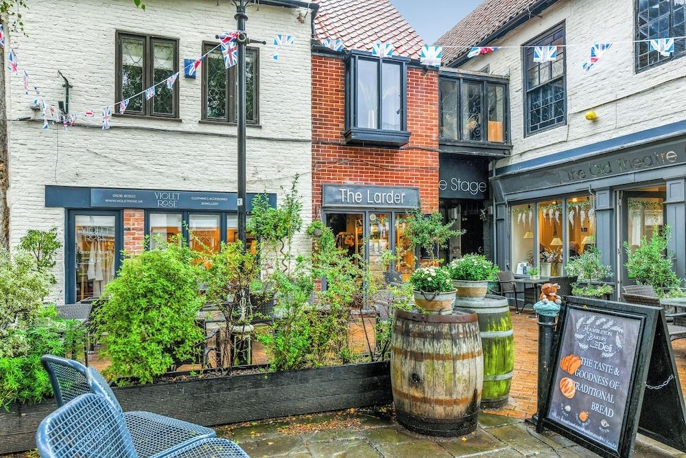 Queen Street Townhouse1