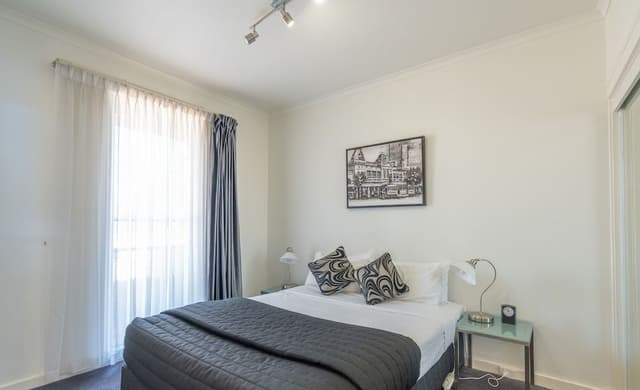 Budget Two Bedroom Apartment (1 Queen, 1 Double)