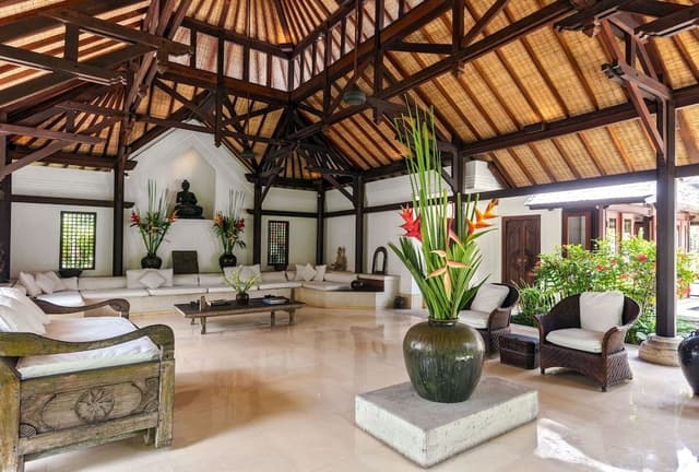 3BR Balinese Villa | Bang & Olufsen Sound System, Pavilion, BBQ, Private Chef, Pool, Garden