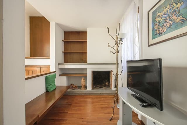 Basic Apartment, Multiple Beds