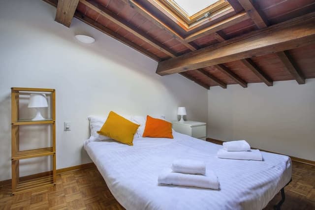 Basic Apartment, Multiple Beds