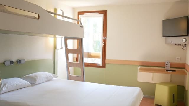 Triple Room, Multiple Beds