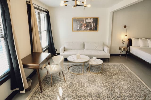 Superior King Suite