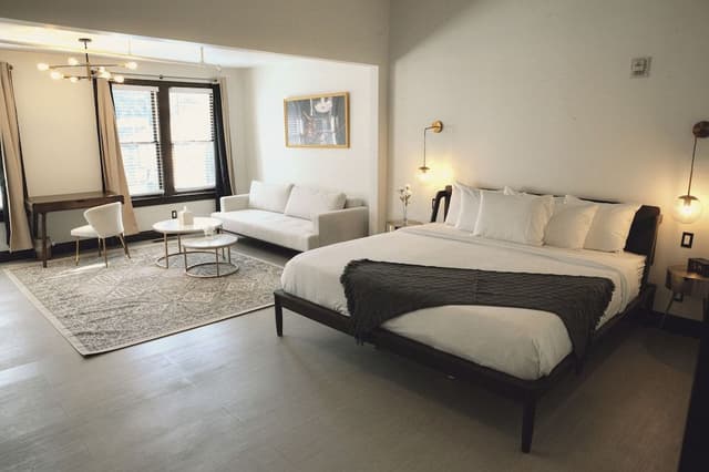 Superior King Suite