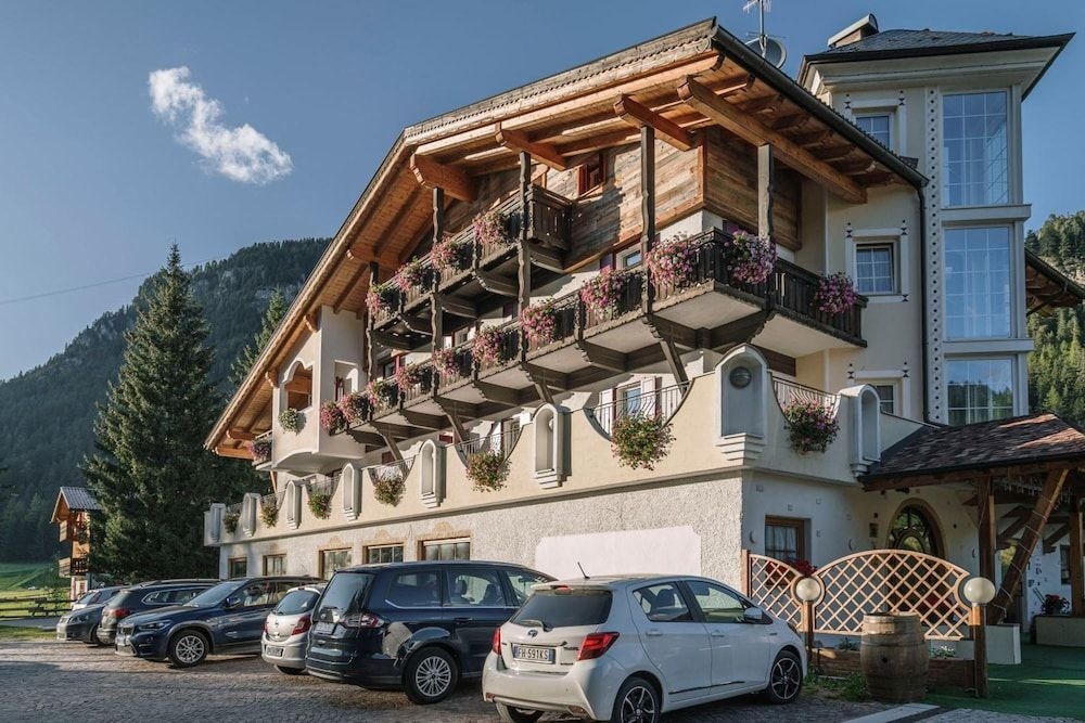 Albergo Hotel Chalet Pineta1