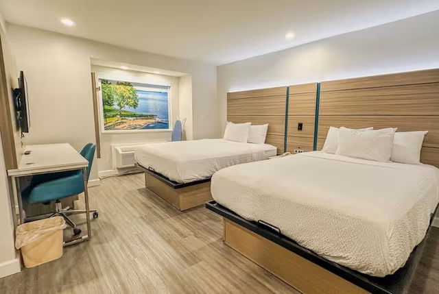 Room, 2 Queen Beds, Non Smoking