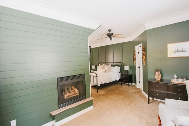 Deluxe Room, 1 King Bed, Garden View