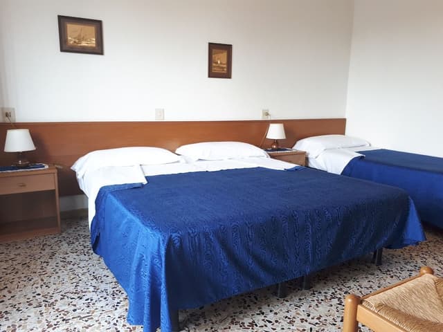 Standard Triple Room, Ensuite