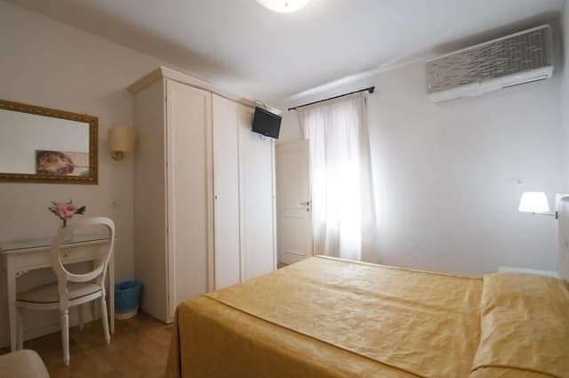 Standard Triple Room, City View