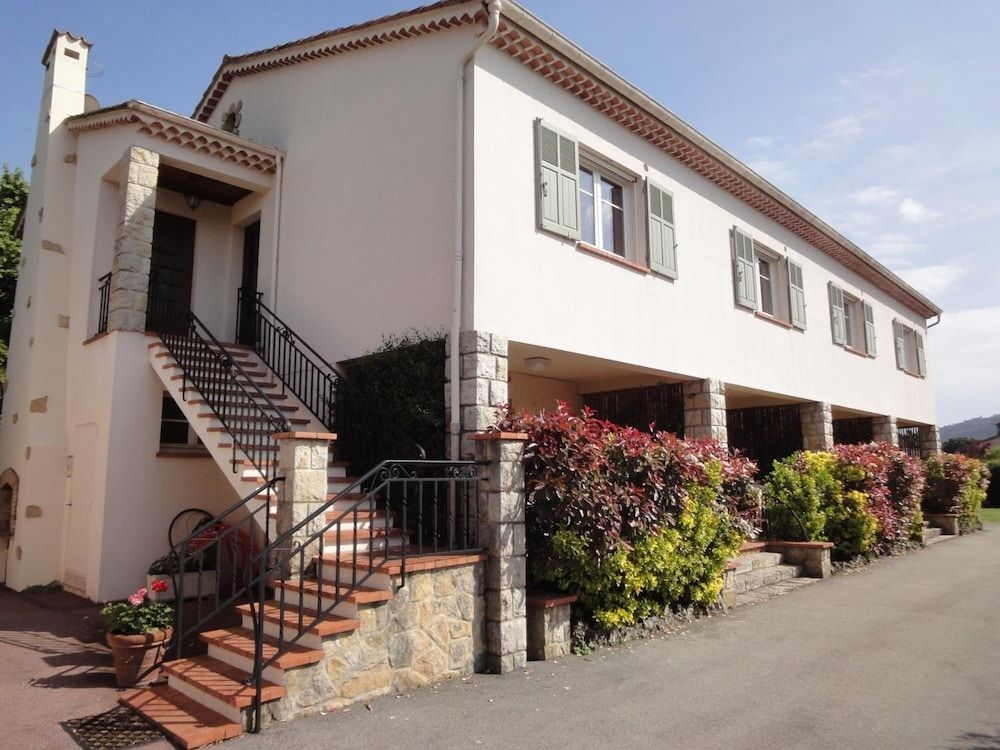 Hotel du Bosquet2