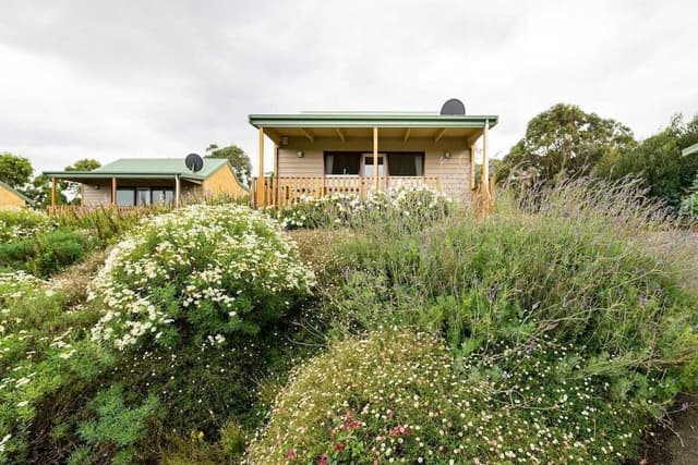 Single Level 2 Bedroom Cottage (Accessible)