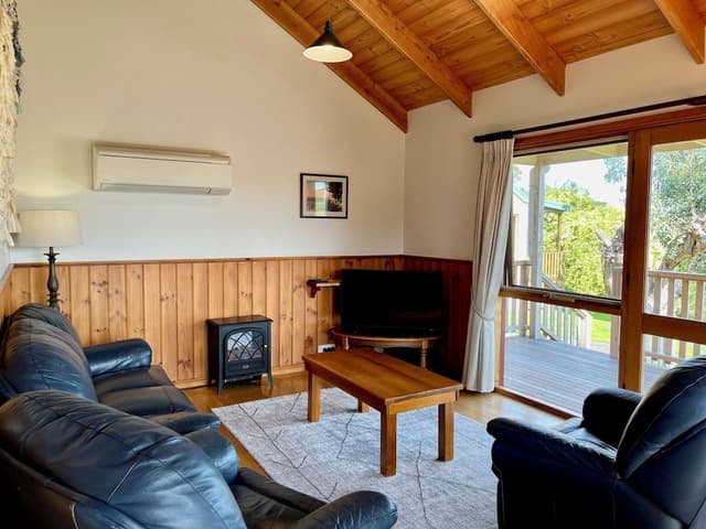 Single Level 2 Bedroom Cottage (Accessible)