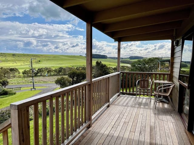 Single Level 2 Bedroom Cottage (Accessible)