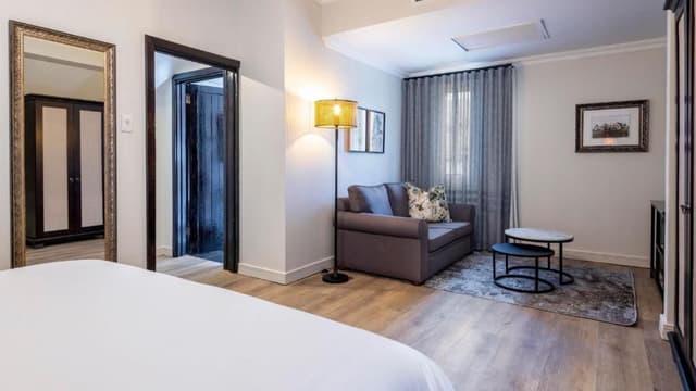 Executive Suite