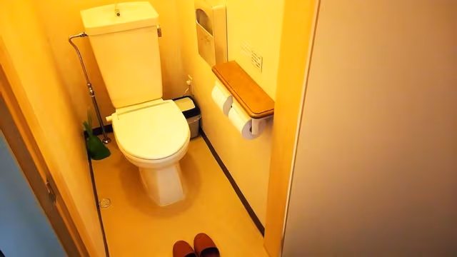 Japanese style Twin room with shared Bath