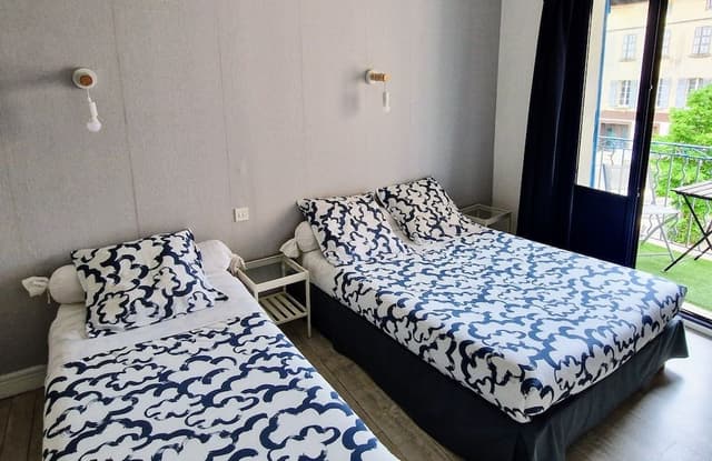 City Triple Room, Multiple Beds, Non Smoking