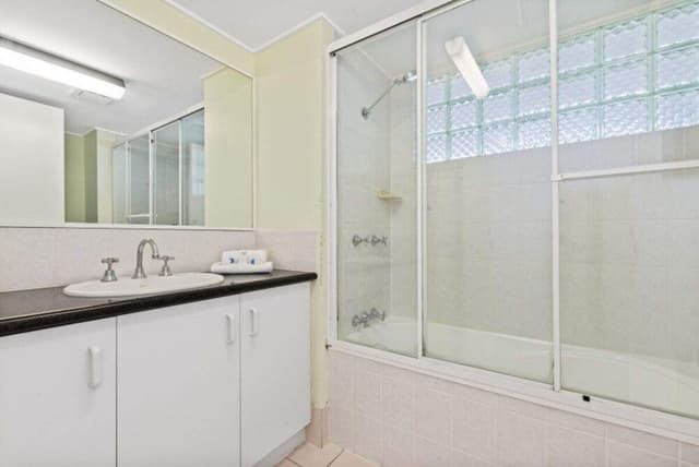 Family Apartment, 2 Bedrooms, Terrace, Beach View