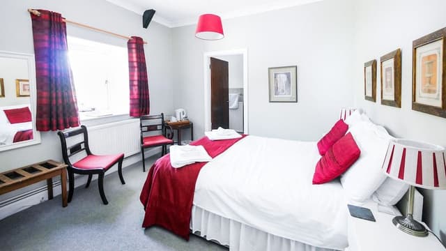 Family Room (Sleeps 4 People)