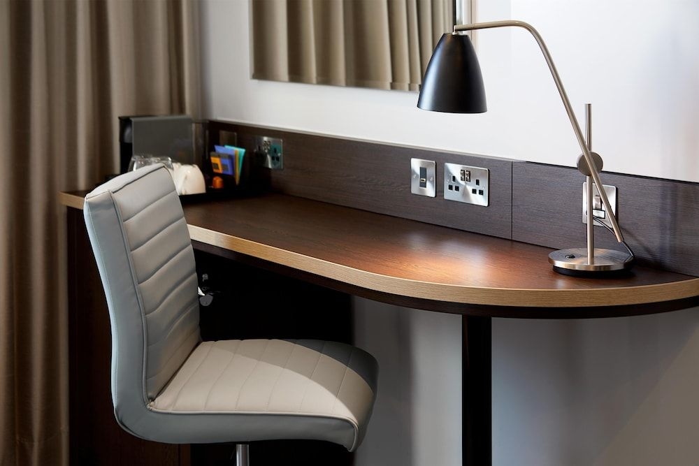 Premier Inn Dartford4