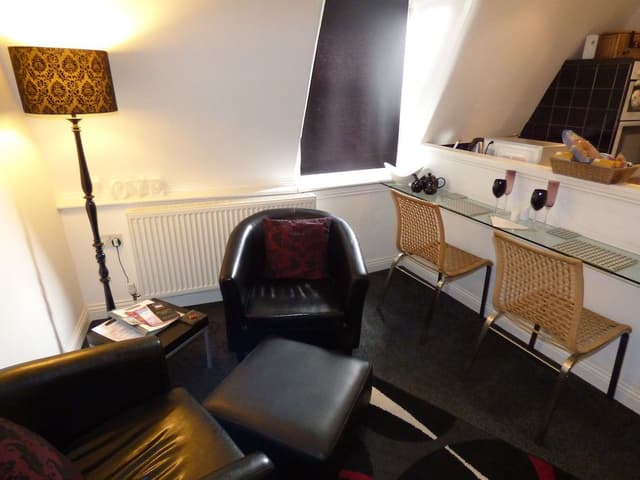 Penthouse, 1 Bedroom (2nd Floor)