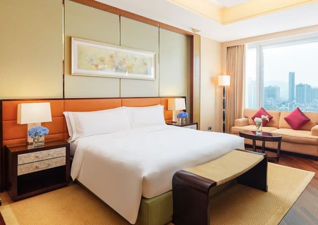 Deluxe Room, 1 King Bed