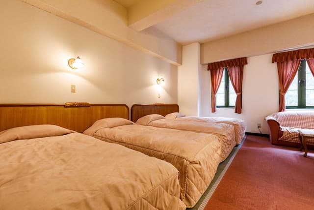 Family Room up to 4 guests (Non-Smoking)