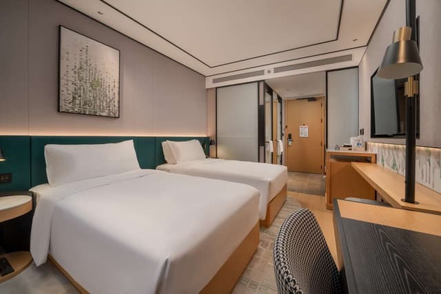 TWIN GUEST ROOM HIGH FLOOR