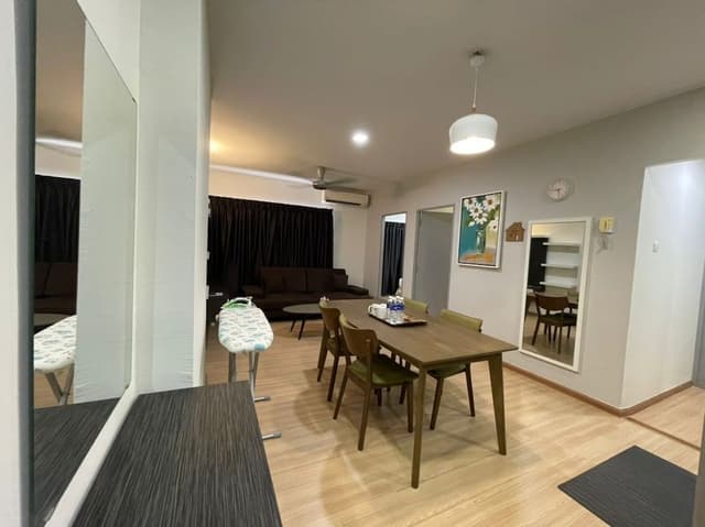 Studio, 2 Bedrooms