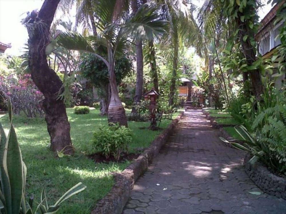 Padang Lovina Seaside Cottages Padang Lovina Seaside Cottages